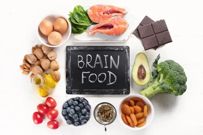 Brain-Boosting Foods for Mental Clarity & Long-term Health
